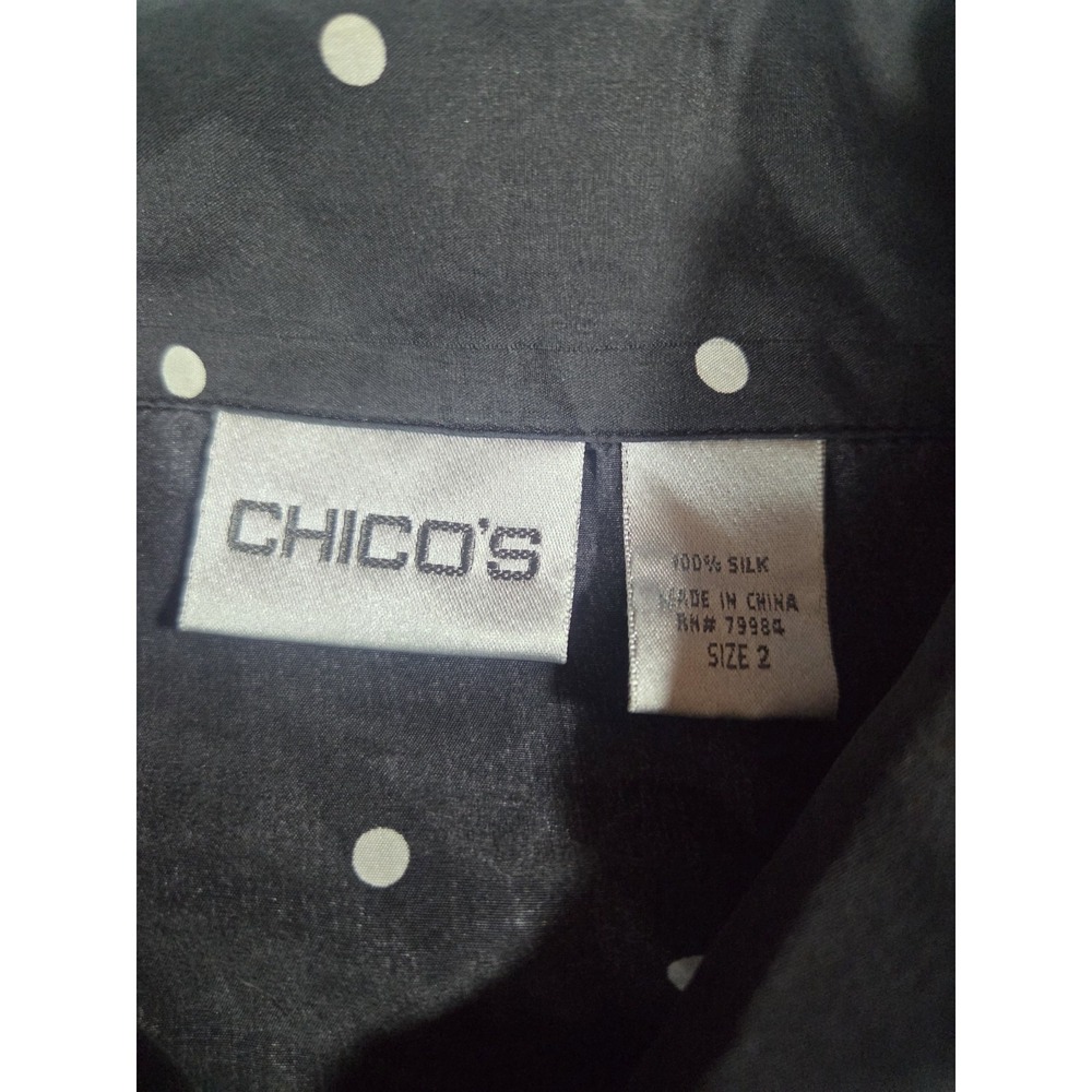 Chico's 100% Silk Polka Dot Button Front Shirt Women's Size 2/Large Black White - Picture 7 of 7